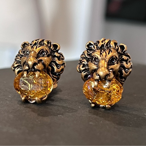 Gucci Gold Lion Head Earrings with Yellow Gemstone - Picture 1 of 6